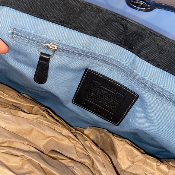 Black coach purse - Picture 6 of 6